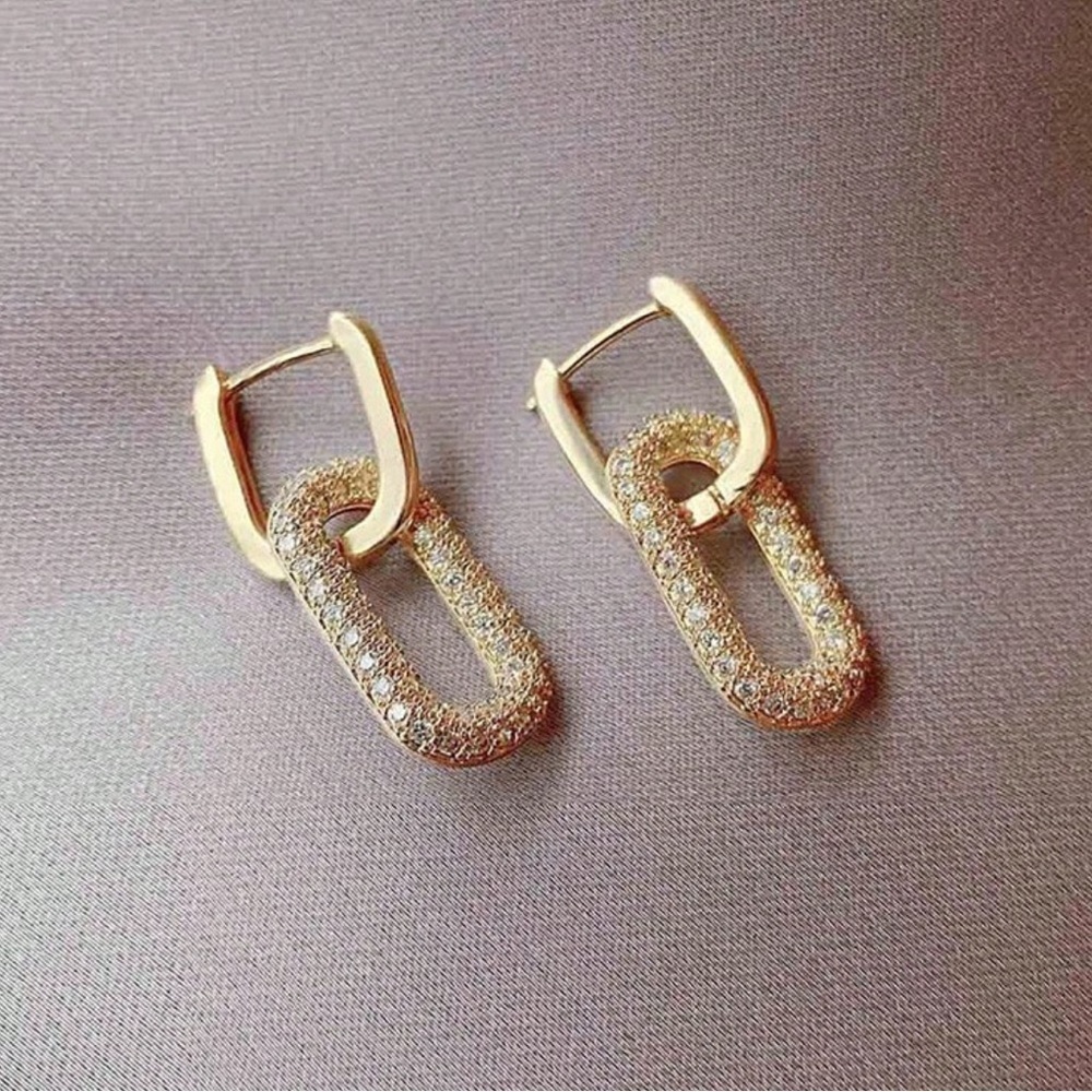 Cubic Zirconia Gold Link Hoop Earrings - Picture 3 of 6